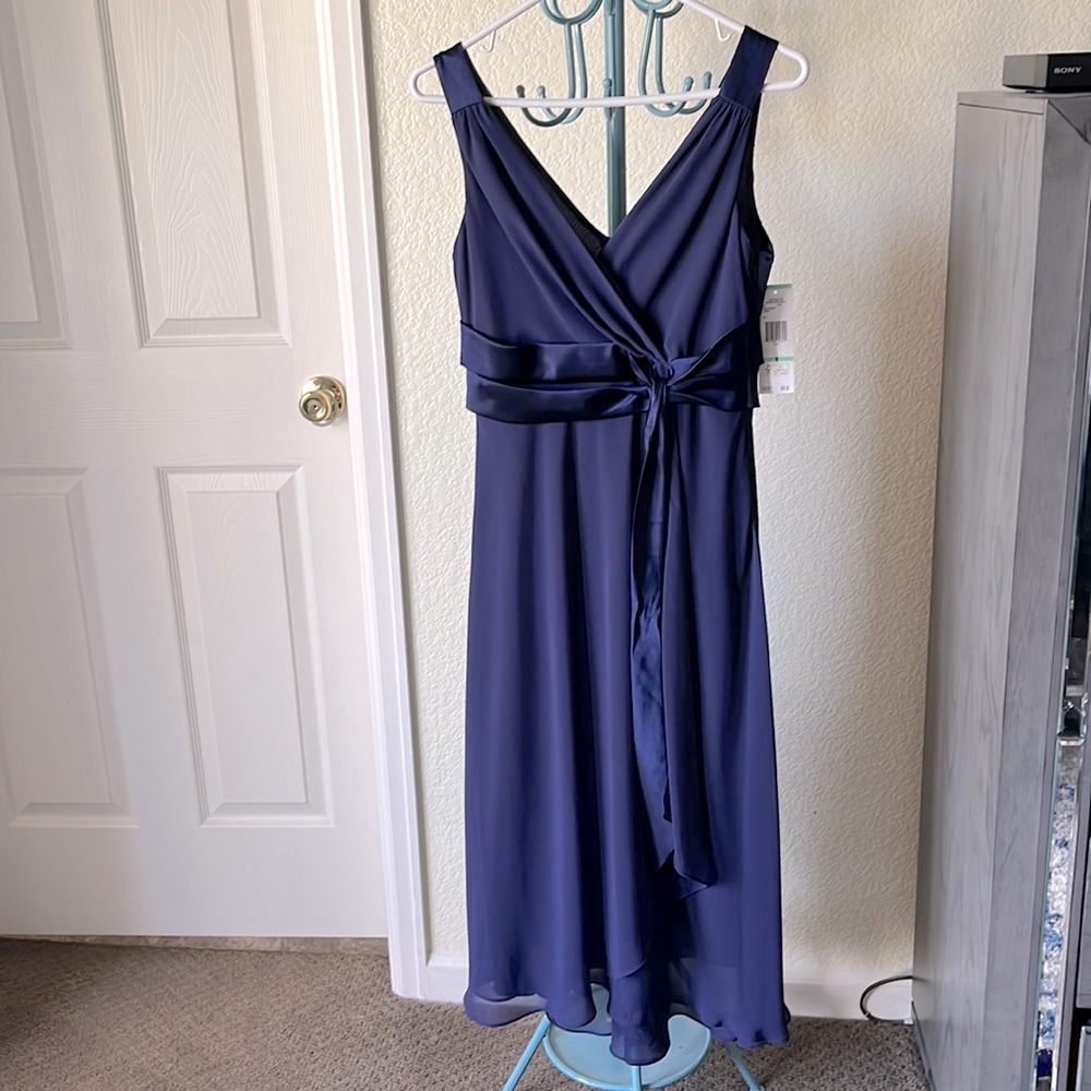 Flowy and Soft Navy Dress